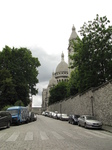 SX18279 Road leading up to Basilique du Sacre Coeur de Montmartre.jpg